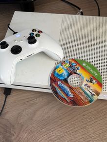 Xbox One S  1TB
