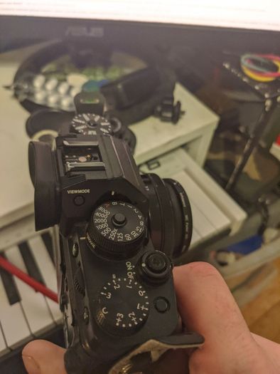 Fuji X-T4 XT4 APS-C 4k60p 10bit mirrorless camera body