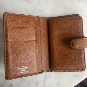 Epi Louis Vuitton wallet