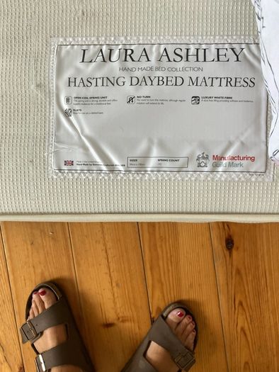 laura ashley trundle bed