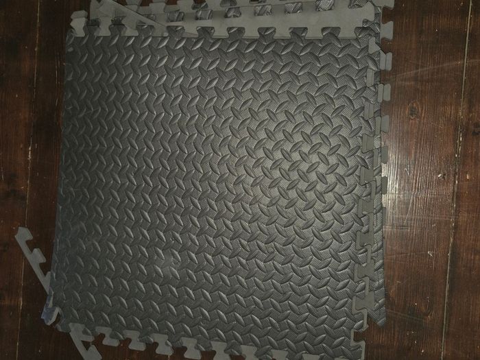 Interlocking foam exercise mats