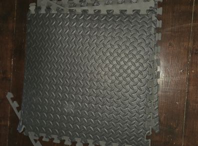Interlocking foam exercise mats