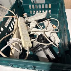 extension leads thirty Euro for the lot