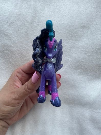 Hatchimals Pixies Riders Seastallion Glider Used Please look at the pictures