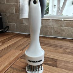 Meat tenderiser