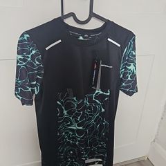 Boys monterain set, t-shirt & shorts. Brand new, can't find receipt too big. Size XL BOYS