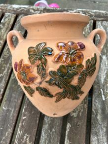 Wall flower pot