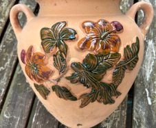 Wall flower pot