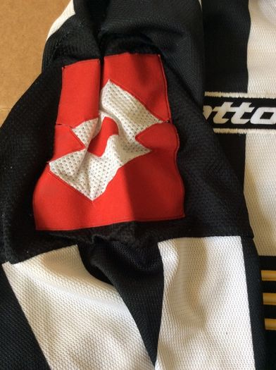 Juventus FC. Turin. Italy. Official Lotto Home Jersey Season 2001/2002. Collect In Dublin Or Receive Via Post.