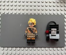 lego ghostbusters gb017 Jillian Holtzmann minifigure- Proton Pack