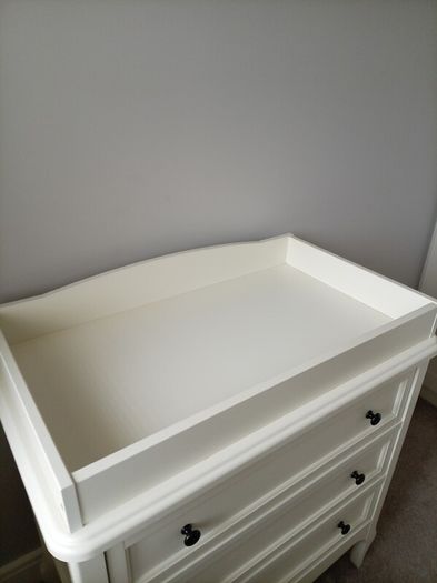 Mamas and papas cot and changing table