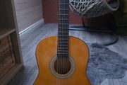 3/4 suze acoustic guitar