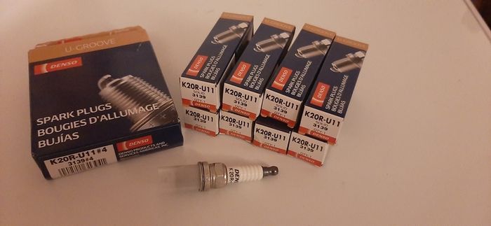 SparK Plugs : Denso K20-U11 3139