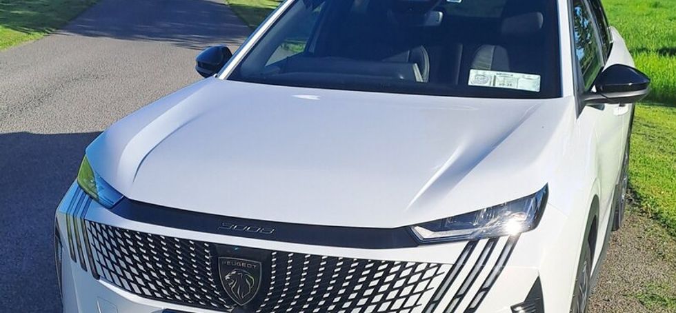 242 Peugeot 3008 Allure 1.2 MHEV Auto