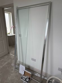 Kristal Shower Door