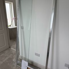 Kristal Shower Door