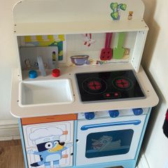 play kitchen