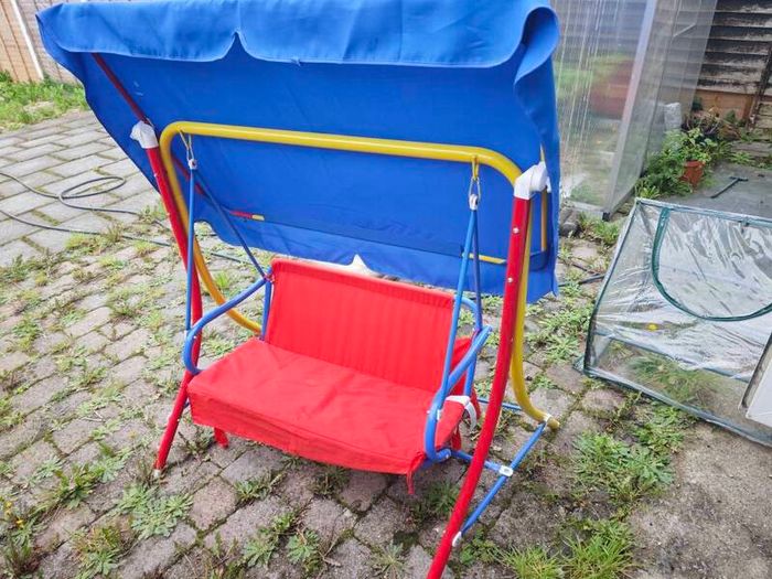 kids swing