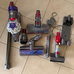 dyson V8