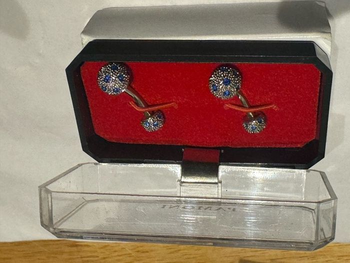 cufflinks (Pamoni )