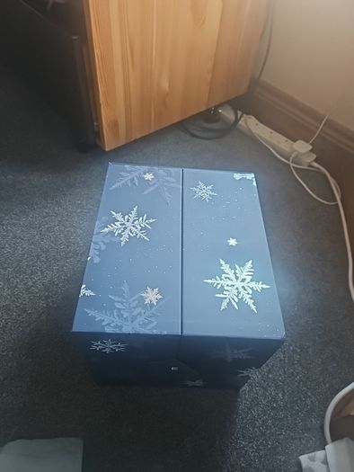 Brand new large 2025 Elemis Christmas Calendar box