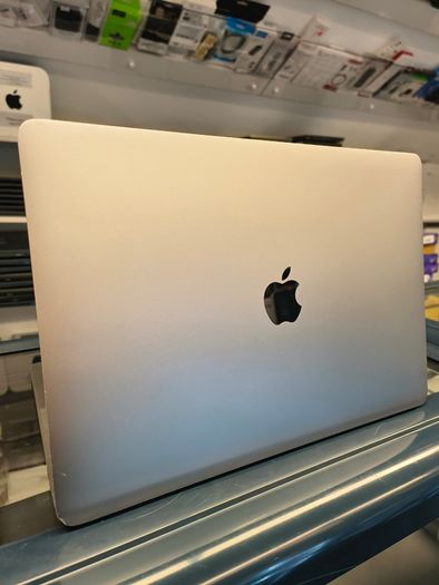 MacBook Pro 13" 2017 A1706 Four Thunderbolt 3 Ports 3.5 GHz Core i7 16GB RAM 512 GB SSD (Battery Cycle: 308)