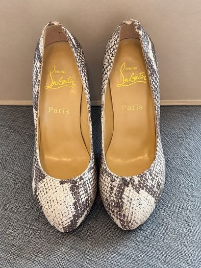 Christian Louboutin Bianca Pumps