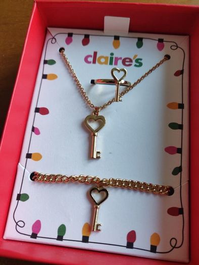 Claire's Gold Key Jewellery Set