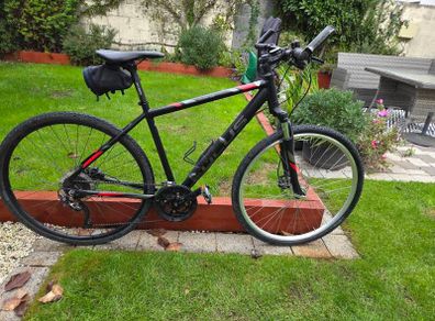 Hybrid Bike - Focus Crater Lake