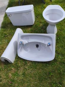 bathroom suite