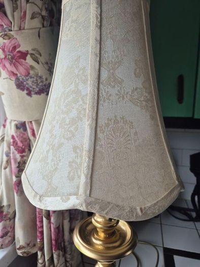 Lamp Vintage Gold metal tall slim table lamp