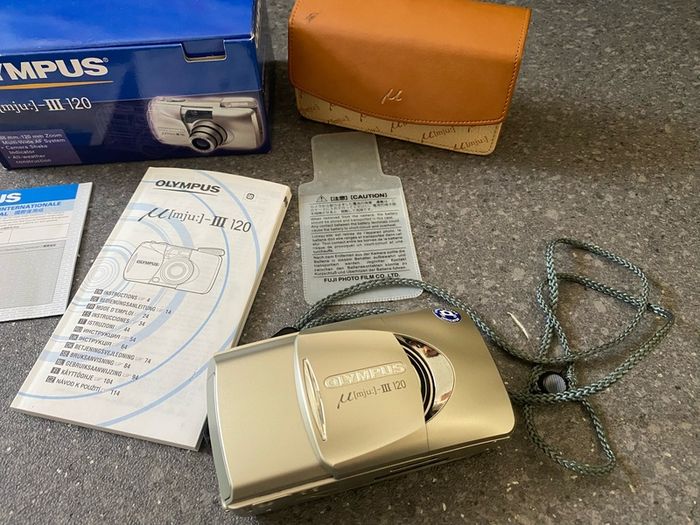 READ! Olympus MJU-III 120 Compact Point & Shoot Film Camera 38-120mm Lens