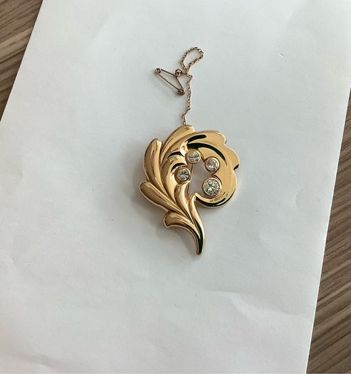 Arezzo 762 AR 750 pristine vintage 18k Italian gold, leaf brooch