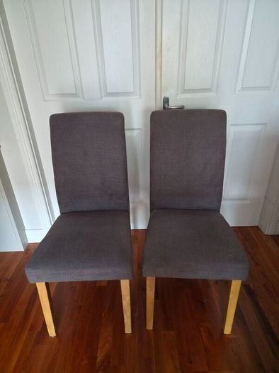 Solid Oak Dining Table and chairs