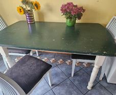 kitchen table and chairs