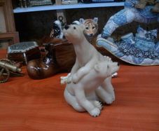 Peter and Poly bears
