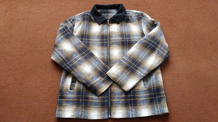 Check pattern zip-up jacket