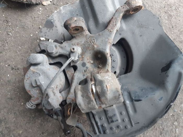 Bmw 3 Series E46 1999-2005 Offside Driver Side Front Hub Carrier