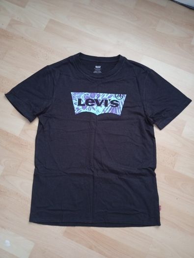 Levi's T-shirt x 2