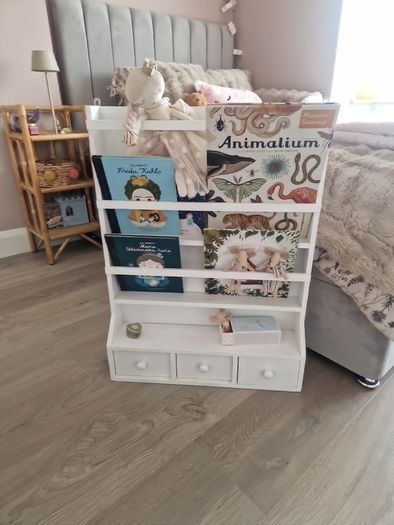 wall kids shelf