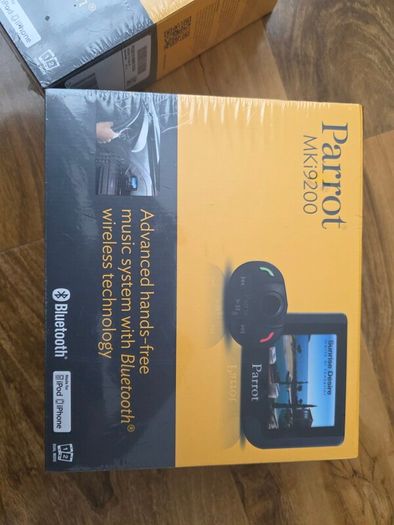 Sealed Parrot Mki9200 Advanced hands free x 2