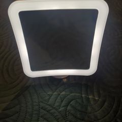 LED magnifying mirror