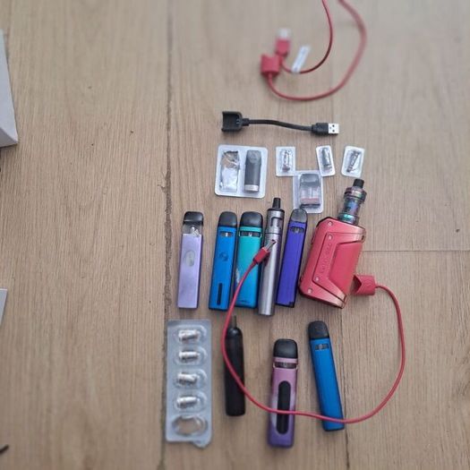 vapes sold as one lot