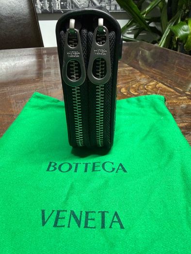 Bottega Veneta Andiamo messenger bag purse. New with dust bag