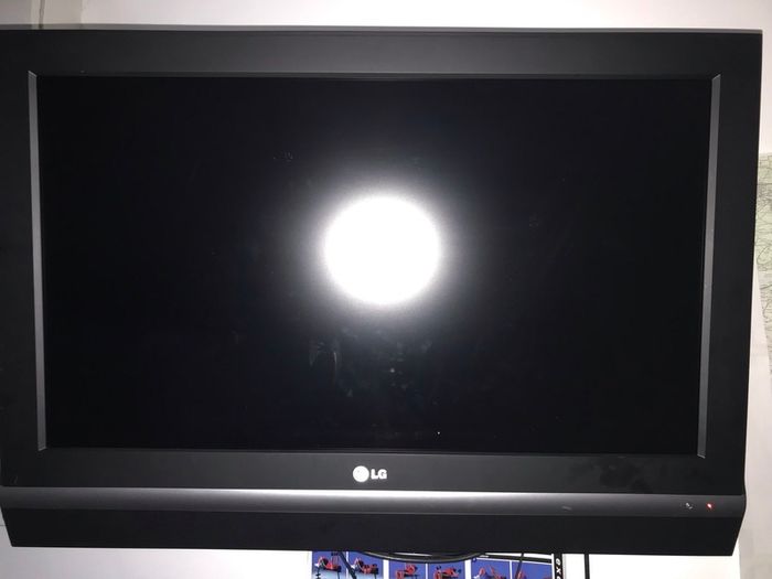 2 x matching LG HD Ready TVs.