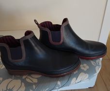 Ladies boots