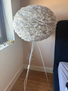 Eos feather floor lamp, grey