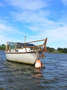 32 FT sailing boat 4 sleeper