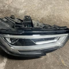 Audi a3 2018  right headlight original