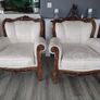 Beautiful 3 piece vintage suite Image 8